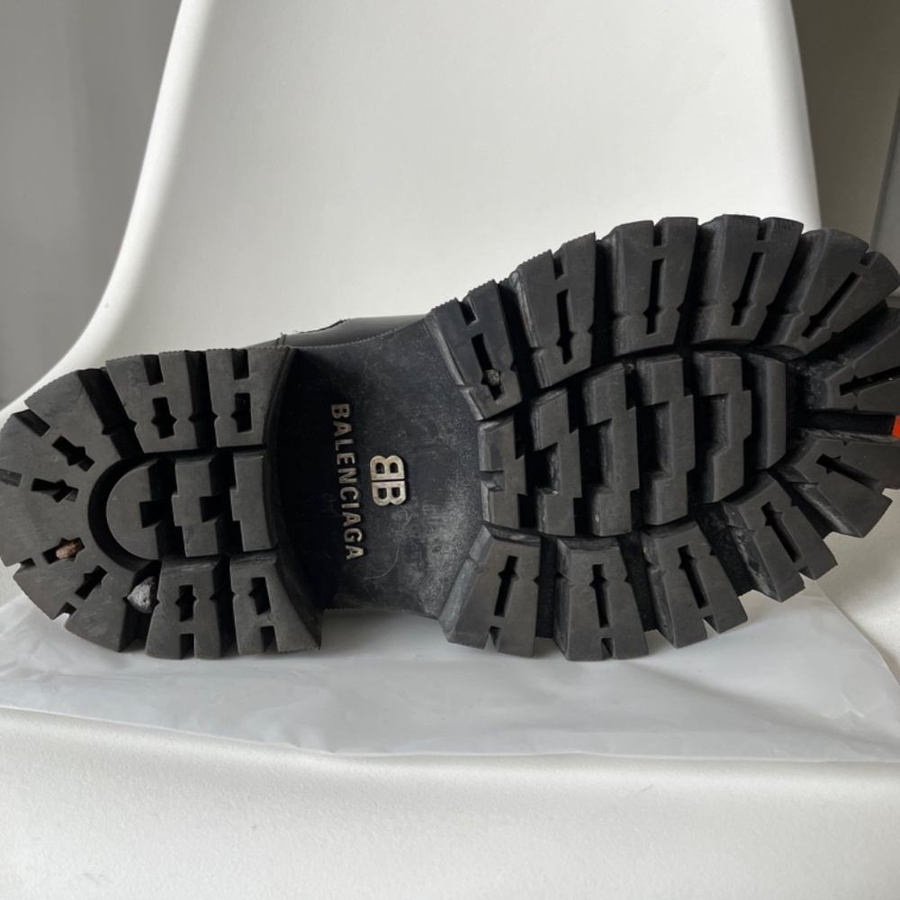Balenciaga Tractor Boots - Picture 7 of 11